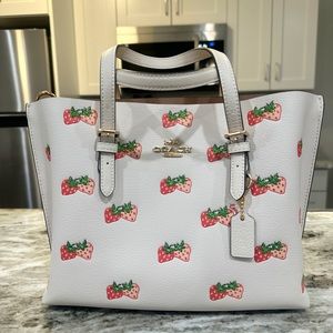 Coach Mollie Tote 25 Strawberry Print